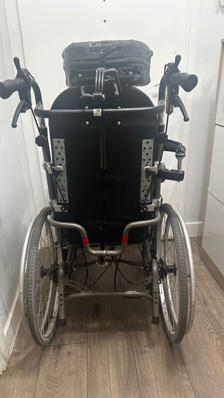 Silla de rueda reclinable