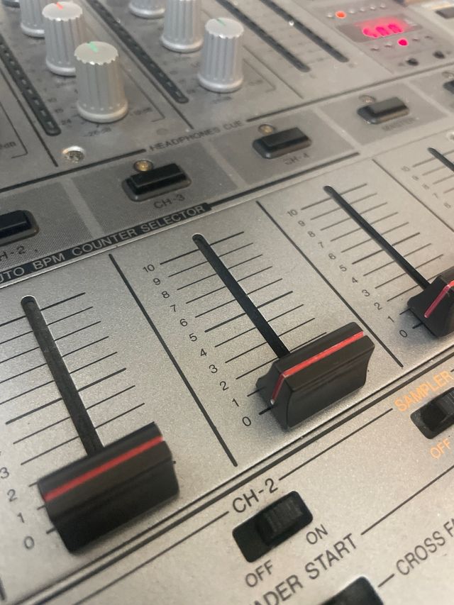 Pioneer DJM-600 Mesa de Mezclas