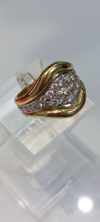 Anillo Oro Amarillo y Diamantes