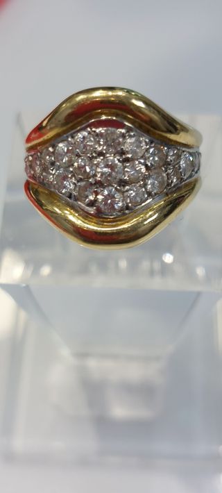 Anillo Oro Amarillo y Diamantes