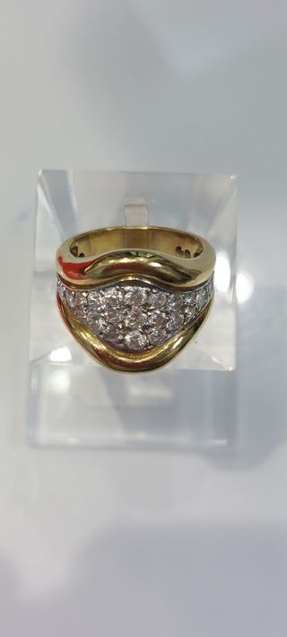 Anillo Oro Amarillo y Diamantes