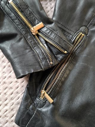 Cazadora cuero Stradivarius negra