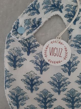 Babero bebé 0-3 meses estampado floral