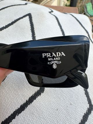 Gafas de sol Prada negras