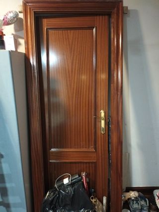 Puerta madera cristal 2.04 x 0.72 solo en persona 