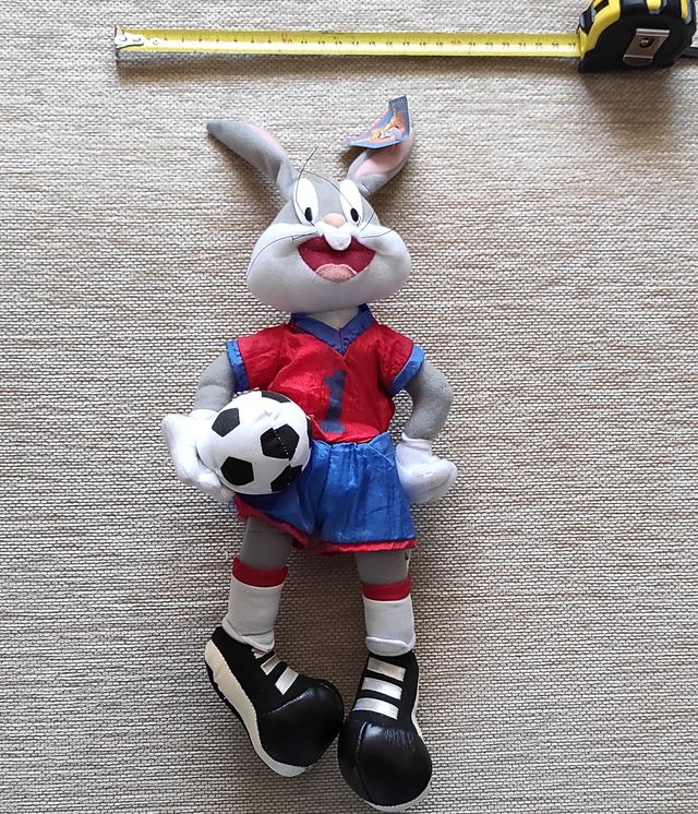 PELUCHE BUGS BUNNY FUTBOLISTA LOONEY TUNES