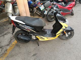 Yamaha Jog RR Negra y Amarilla