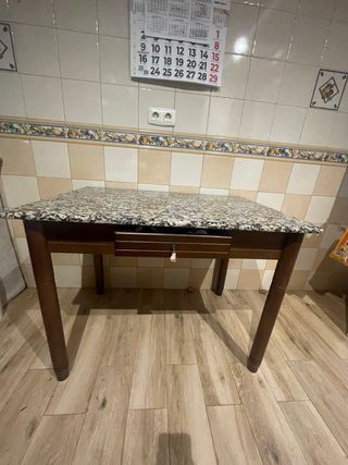 Cocina rústica marrón oscura