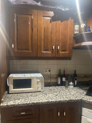 Cocina rústica marrón oscura