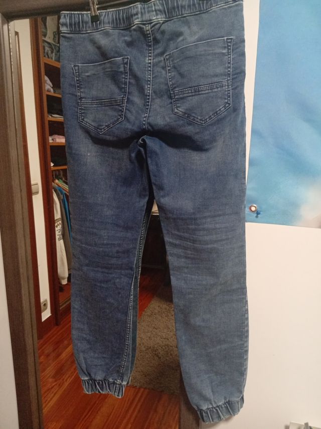 Pantalón vaquero azul hombre