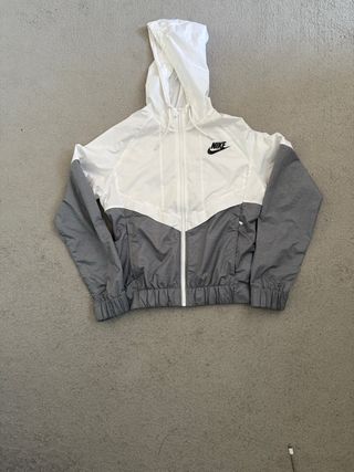 Chaqueta Nike Blanca y Gris con Capucha
