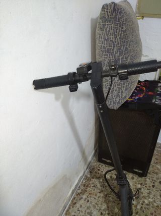 Patín eléctrico negro