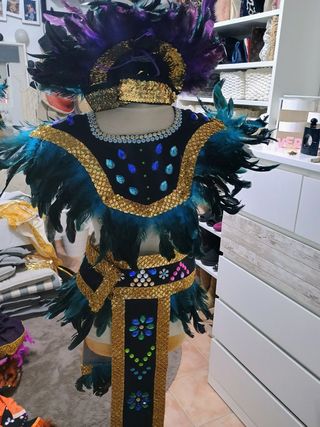 Disfraz Azteca Chica con Plumas y Lentejuelas