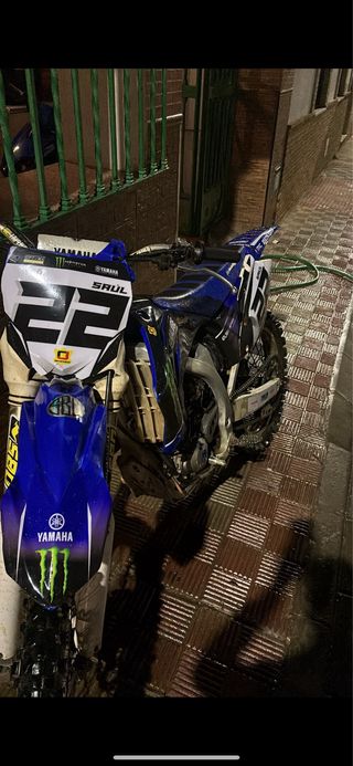 Yamaha YZF 250 - Moto de cross