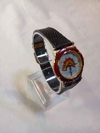 Reloj Caswatch rojo y negro