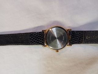 Reloj Caswatch rojo y negro