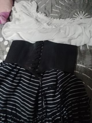 Traje de campesina negro y blanco