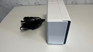 Synology DS220j NAS 2 bahías blanco