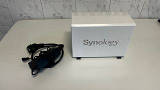 Synology DS220j NAS 2 bahías blanco
