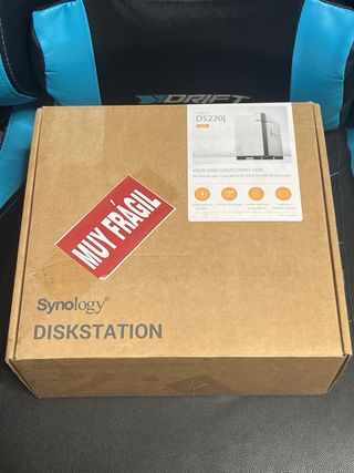 Synology DS220j NAS 2 bahías blanco