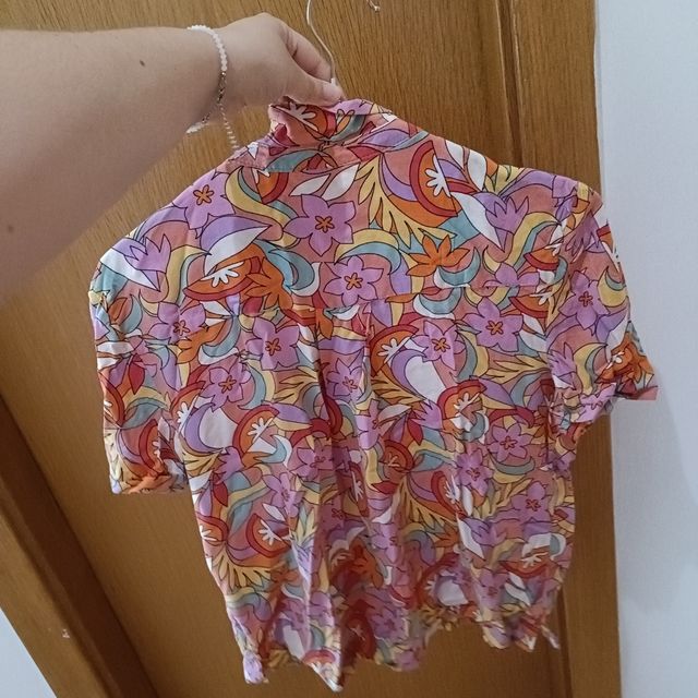 Camisa manga corta con estampado colorido Lefties