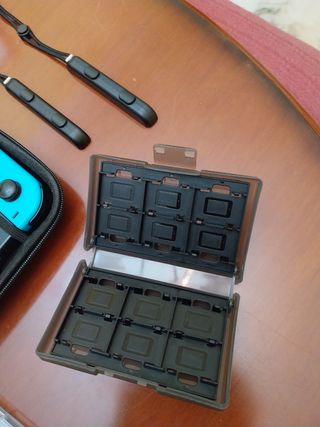 Nintendo Switch + Accesorios Poco Uso