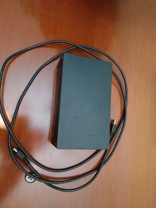 Nintendo Switch + Accesorios Poco Uso