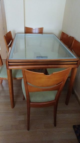 Mesa de comedor cristal y madera con 6 sillas