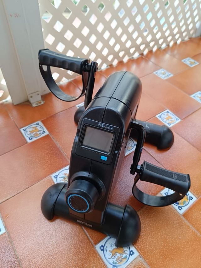 Pedaleador Mini Bicicleta Estática Fitness LCD