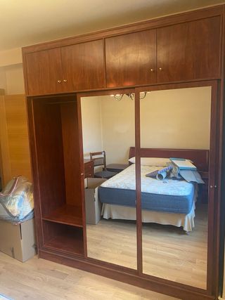 Habitación completa: Cama, cómoda, armario,espejo