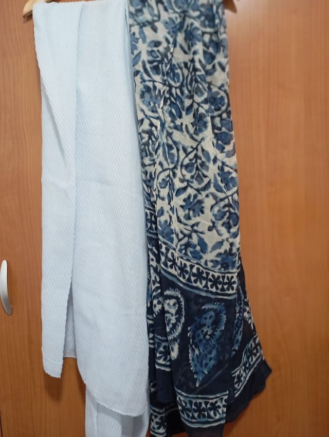 Dos pañuelos moda azul y blanco