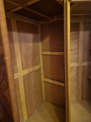 Armario de madera vintage