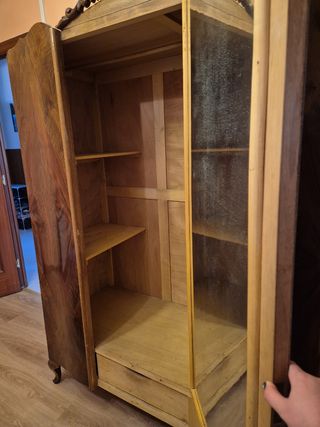 Armario de madera vintage