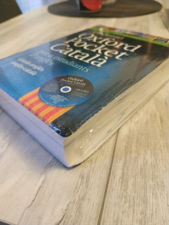Diccionari Oxford Pocket Català per a estudiant...