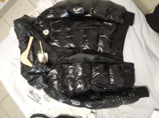 Chaqueta Moncler Negra Brillante
