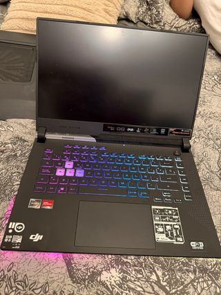 ASUS ROG Strix G513QY Ryzen 9 RX 6800M