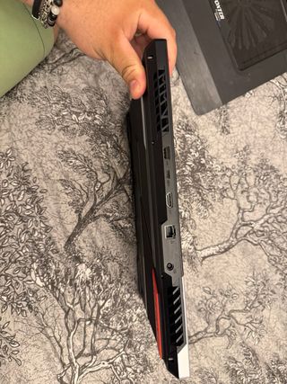 ASUS ROG Strix G513QY Ryzen 9 RX 6800M