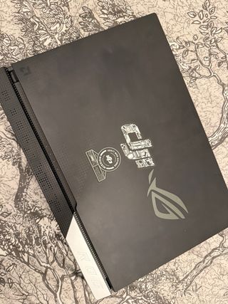 ASUS ROG Strix G513QY Ryzen 9 RX 6800M