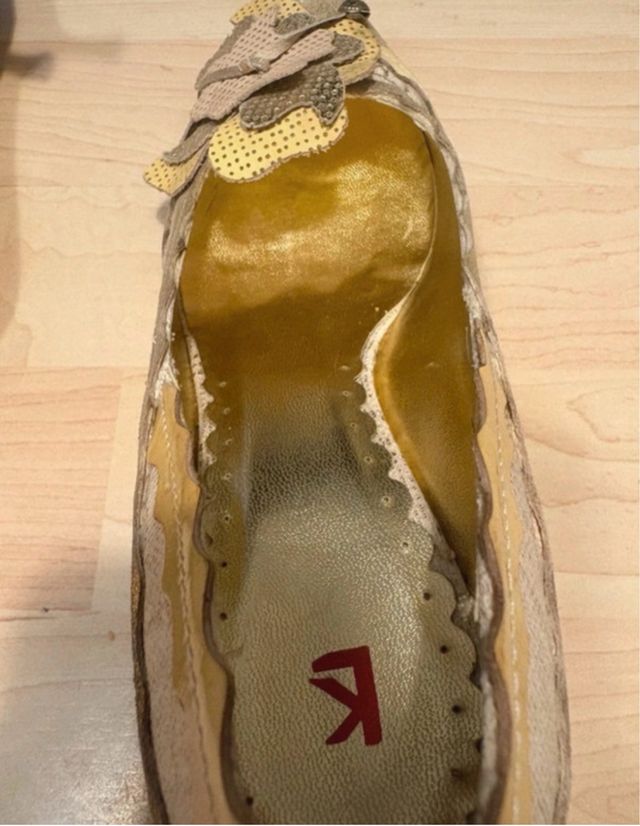 Tacchi donna vintage beige oro