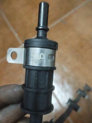 Manguera sobrantes  inyectores con clips