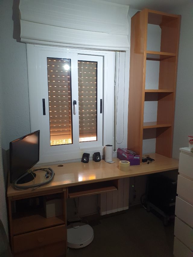 Escritorio de madera