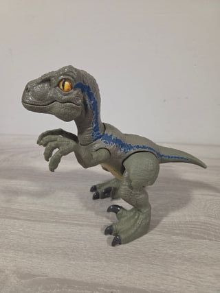 Dinosaurio Bebé Blue Jurassic World Mattel