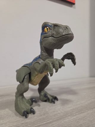Dinosaurio Bebé Blue Jurassic World Mattel