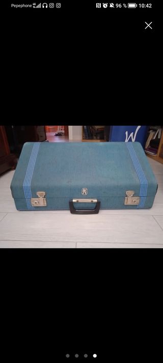 Acordeón Hohner original 9 registros 80 bajos