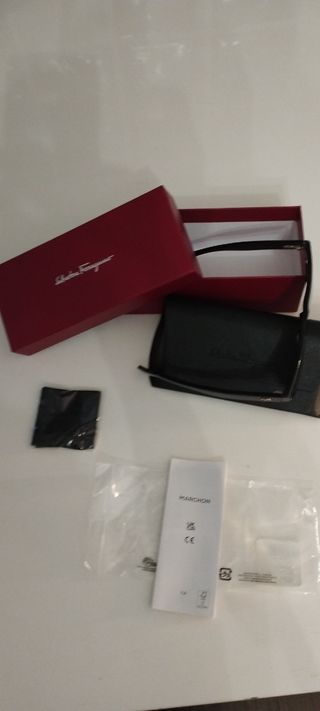 Gafas de sol Salvatore Ferragamo Negras