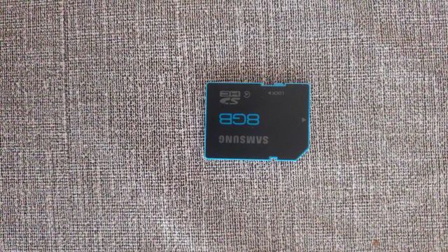 Videocámara Samsung HMX-F80BP HD CMOS Sensor