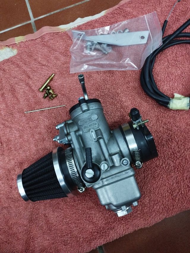 Conversion a un solo carburador Yamaha Virago