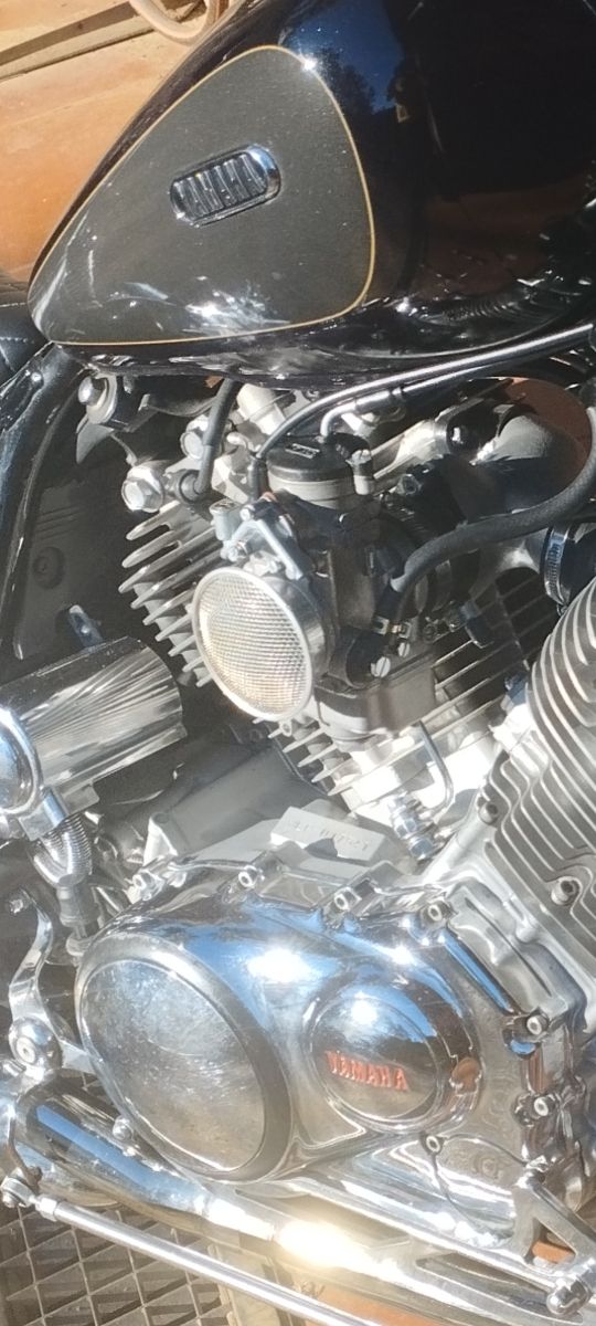 Conversion a un solo carburador Yamaha Virago