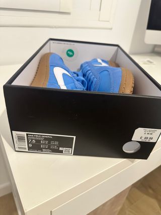 Nike Field General Talla 40.5 Nuevas Caja