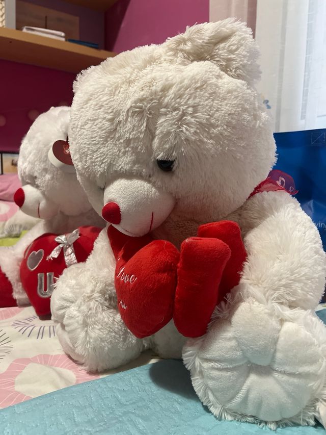 2 Osos de peluche blanco con corazón